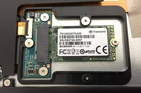 Jumper EZBook 3 Pro SSDスロットを拡大（Transcend TS120GMTS420 SSD取付後）