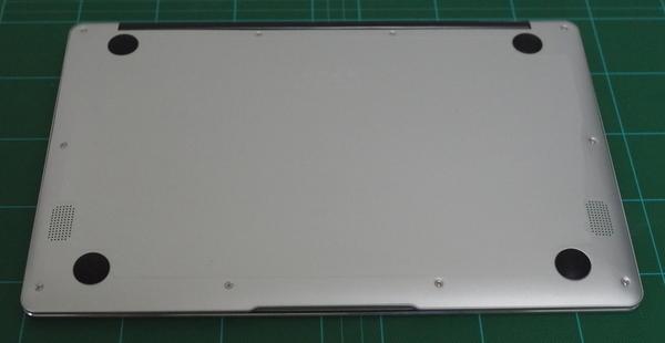 Jumper EZBook 3 Pro ネジ穴を確認